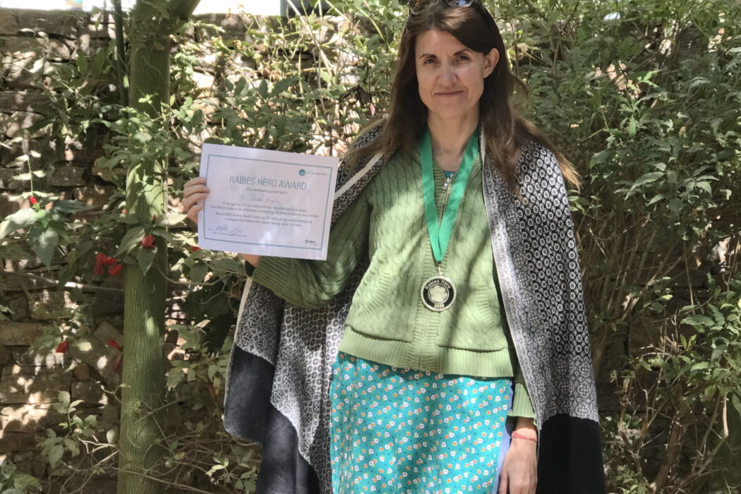 Rachel Wright with Rabies Hero award